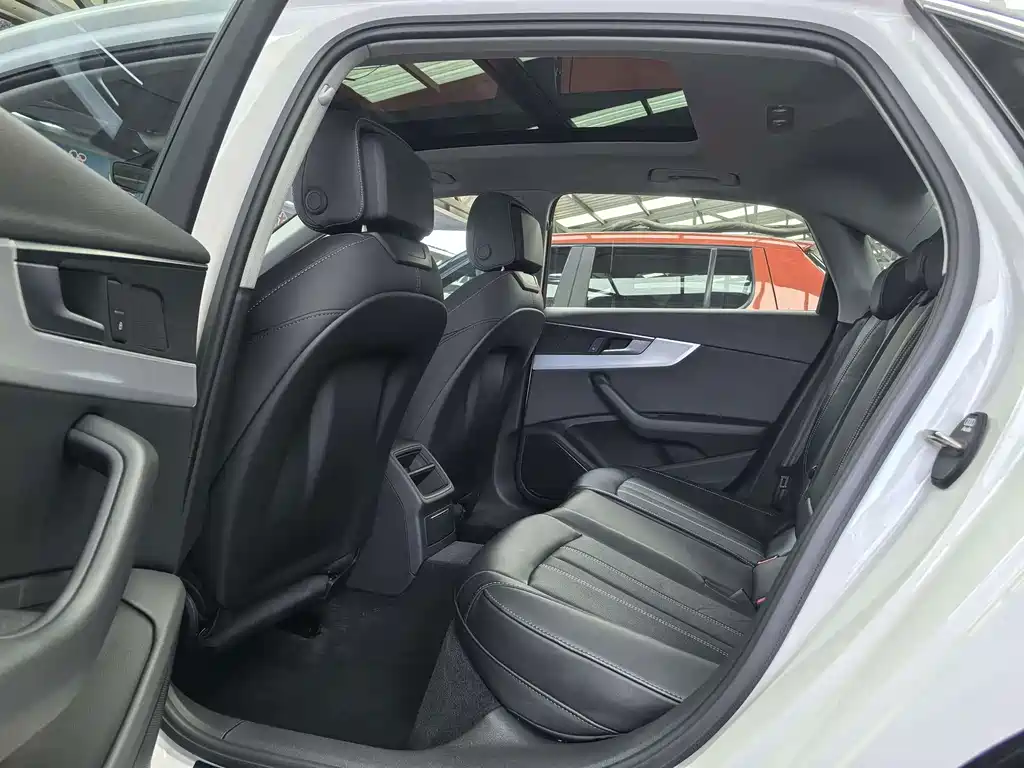 Audi A4L 2023
