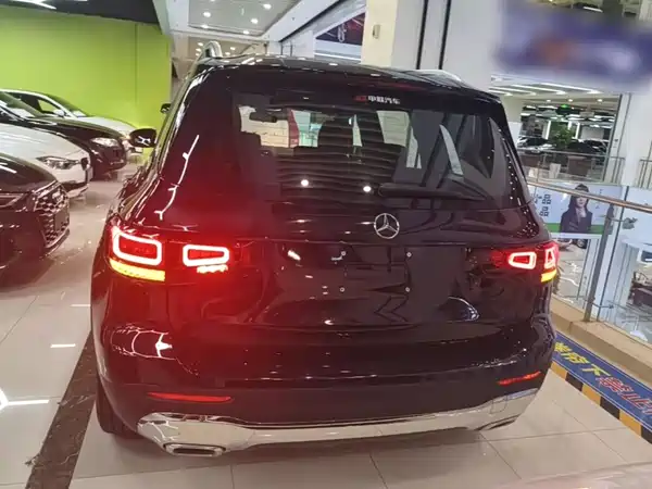Mercedes-Benz GLB 2023