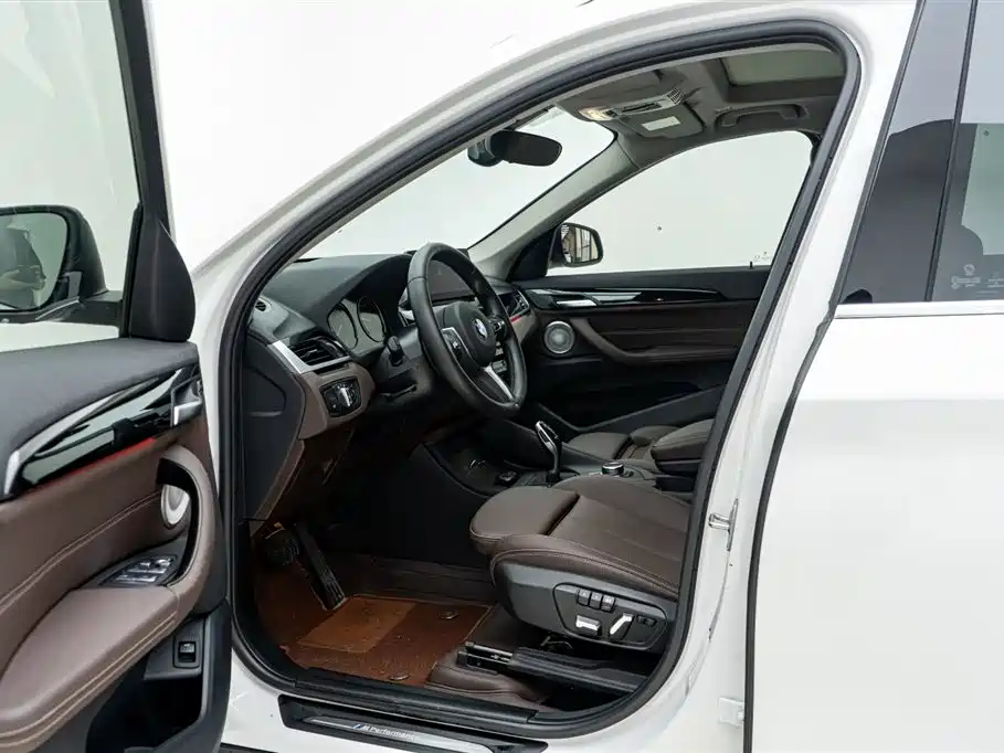 BMW X1 2021 — фото 17