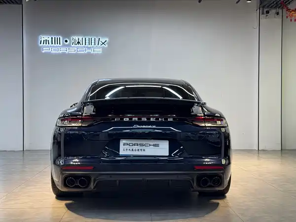 Porsche Panamera 2021