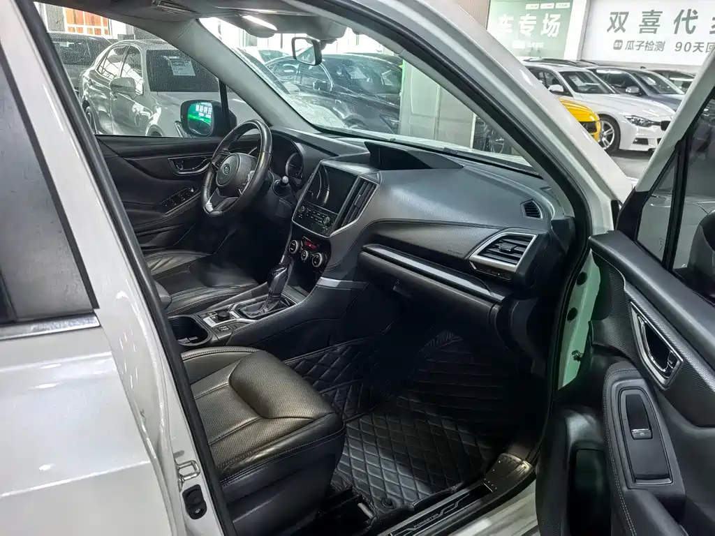Subaru Forester 2021 — фото 10