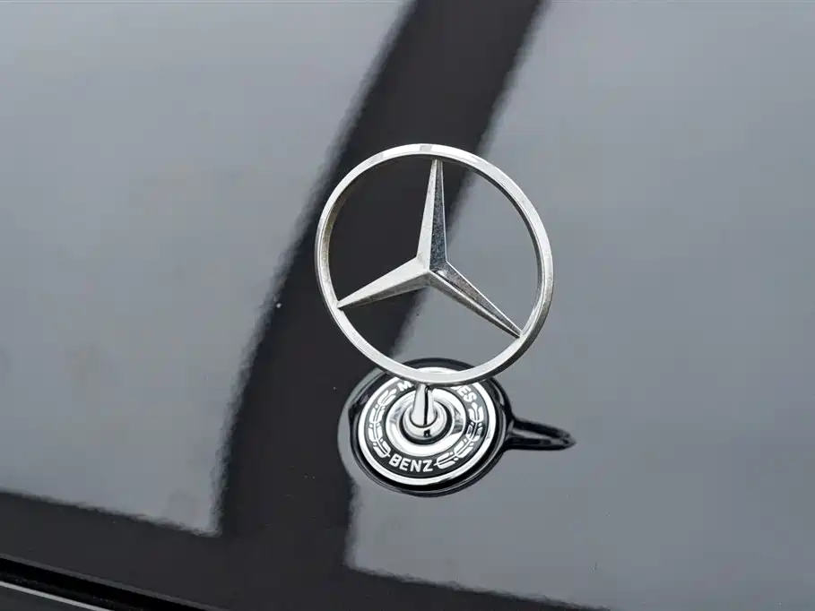 Mercedes-Benz E-Class 2025 — фото 9