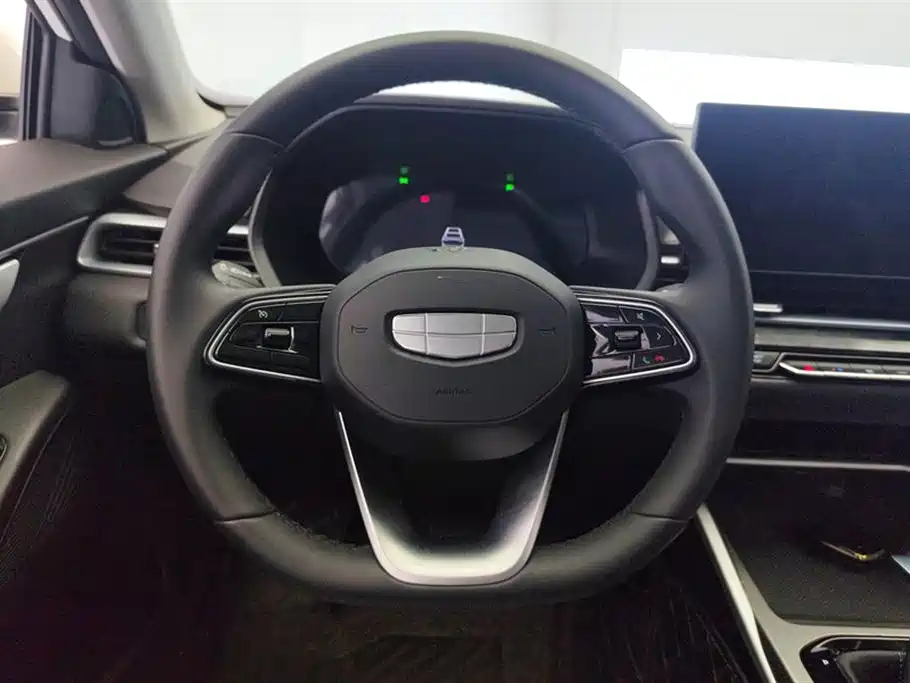 Geely Emgrand 2024 — фото 15