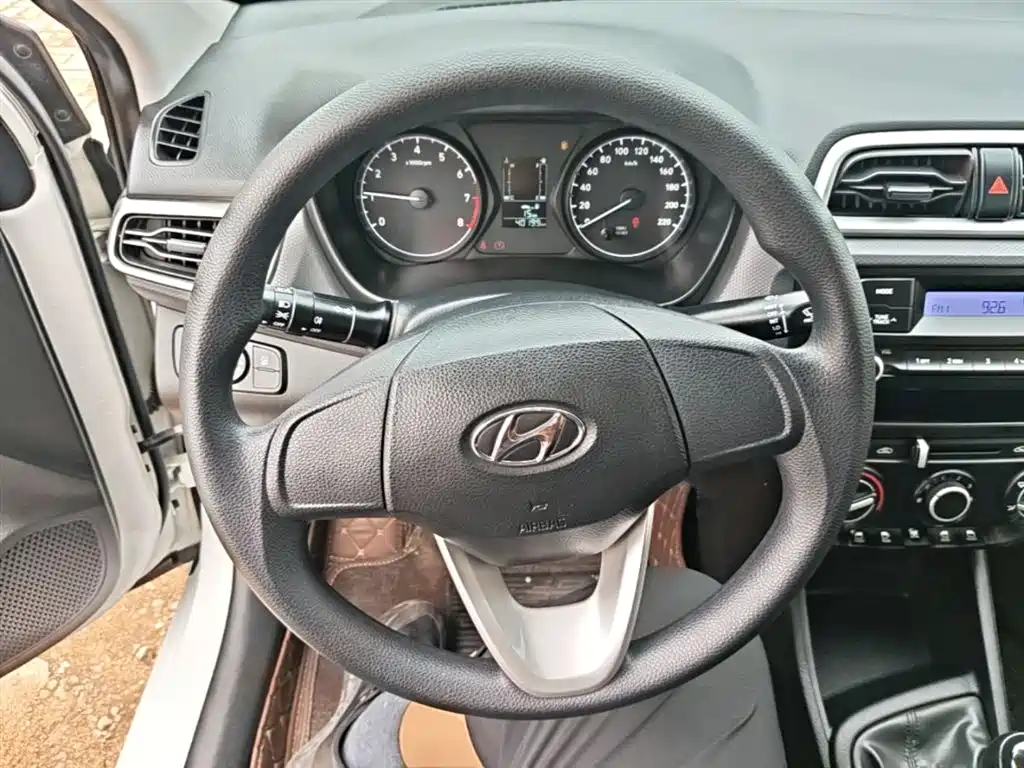 Hyundai Verna 2020 — фото 11
