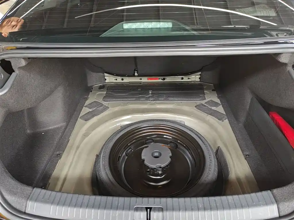Volkswagen Passat 2023 — фото 19
