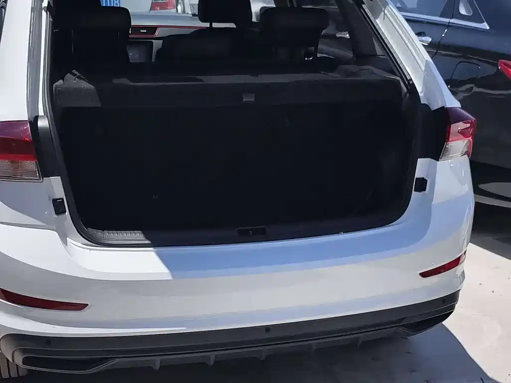 Skoda Rapid Spaceback 2021 — фото 15