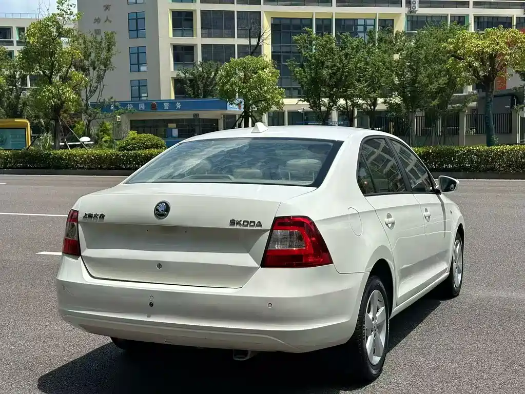 Skoda Rapid 2013