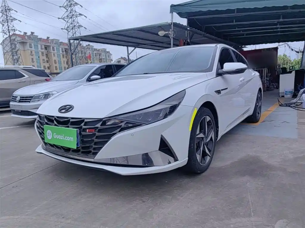 Hyundai Elantra 2021 — фото 2