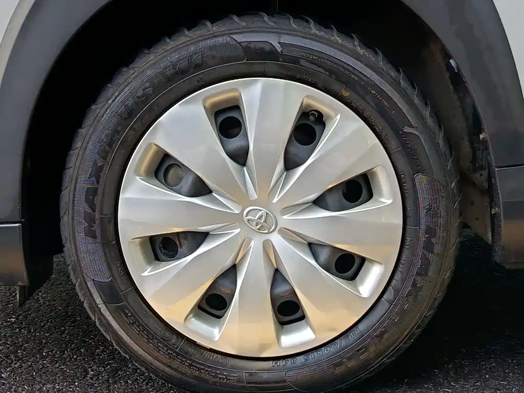 Toyota Yaris L 2020 — фото 15