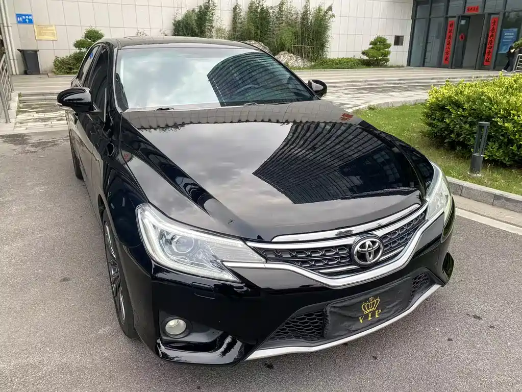 Toyota Reiz 2014