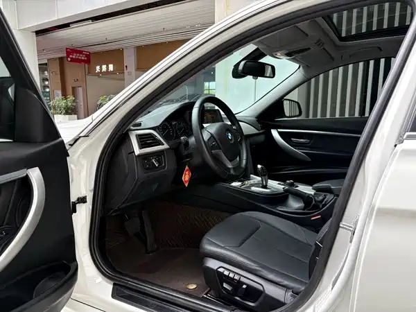 BMW 3 Series 2015