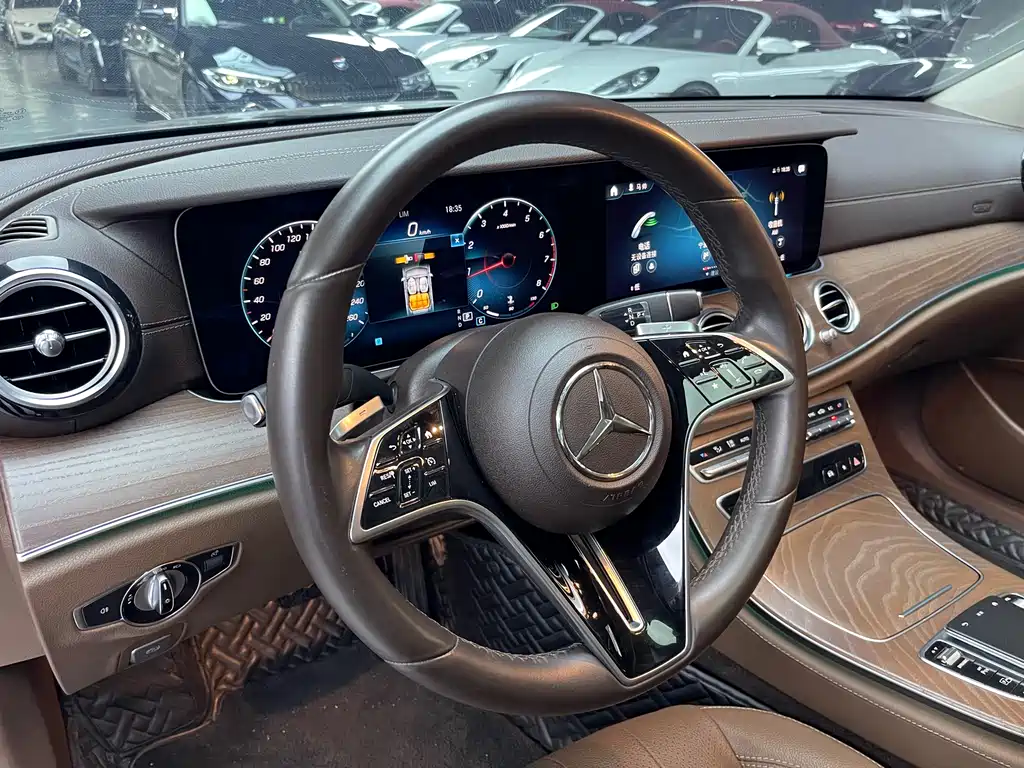 Mercedes-Benz E-Class 2022