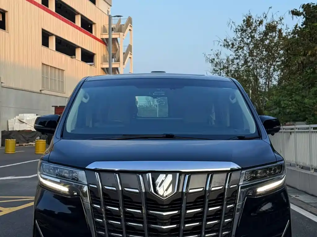 Toyota Alphard 2019 — фото 2