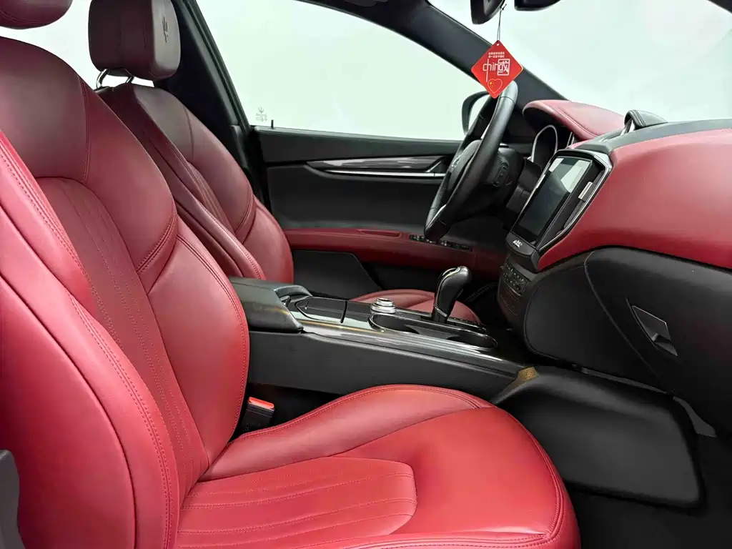 Maserati Ghibli 2018 — фото 16