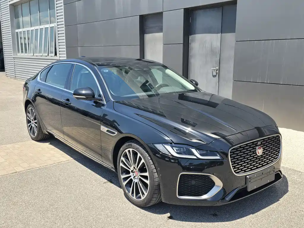 Jaguar XFL 2025