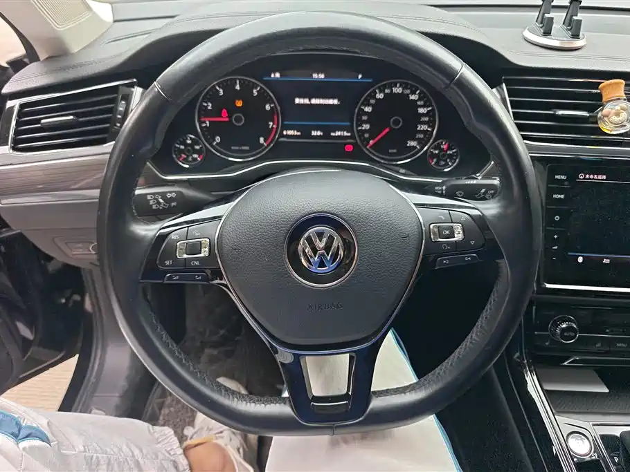 Volkswagen Phideon 2020 — фото 15