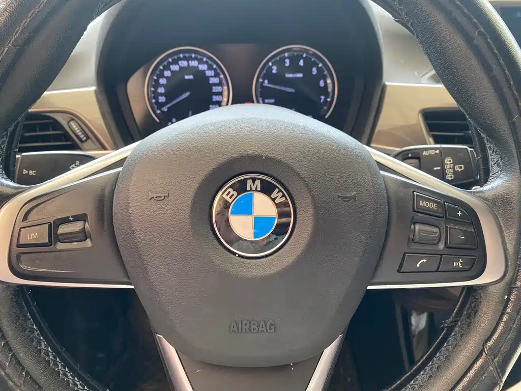 BMW X1 2019 — фото 10