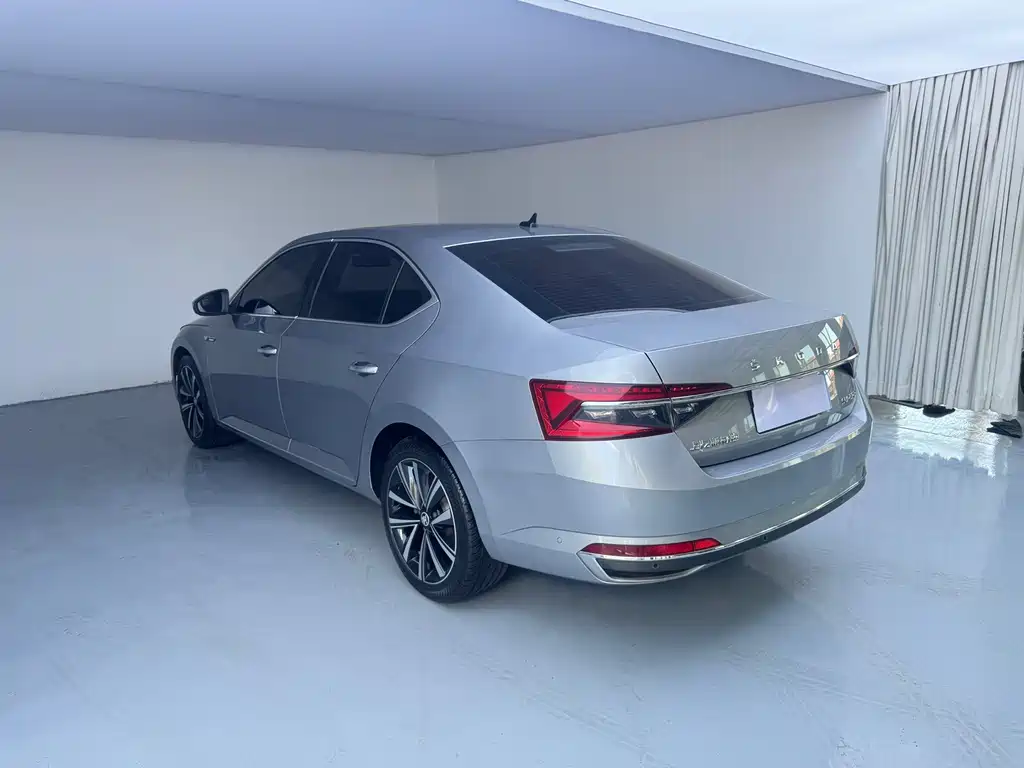 Skoda Superb 2023