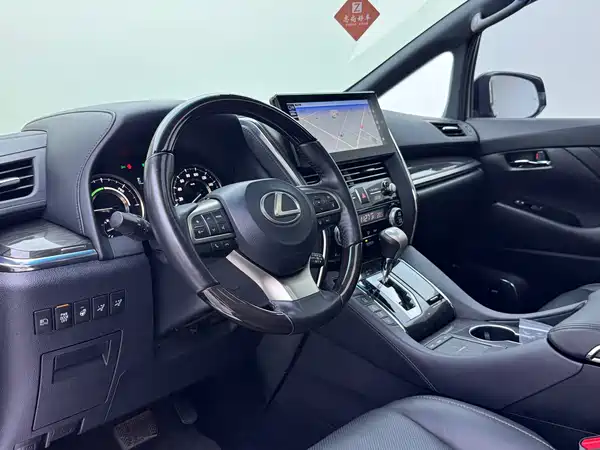 Lexus LM 2023