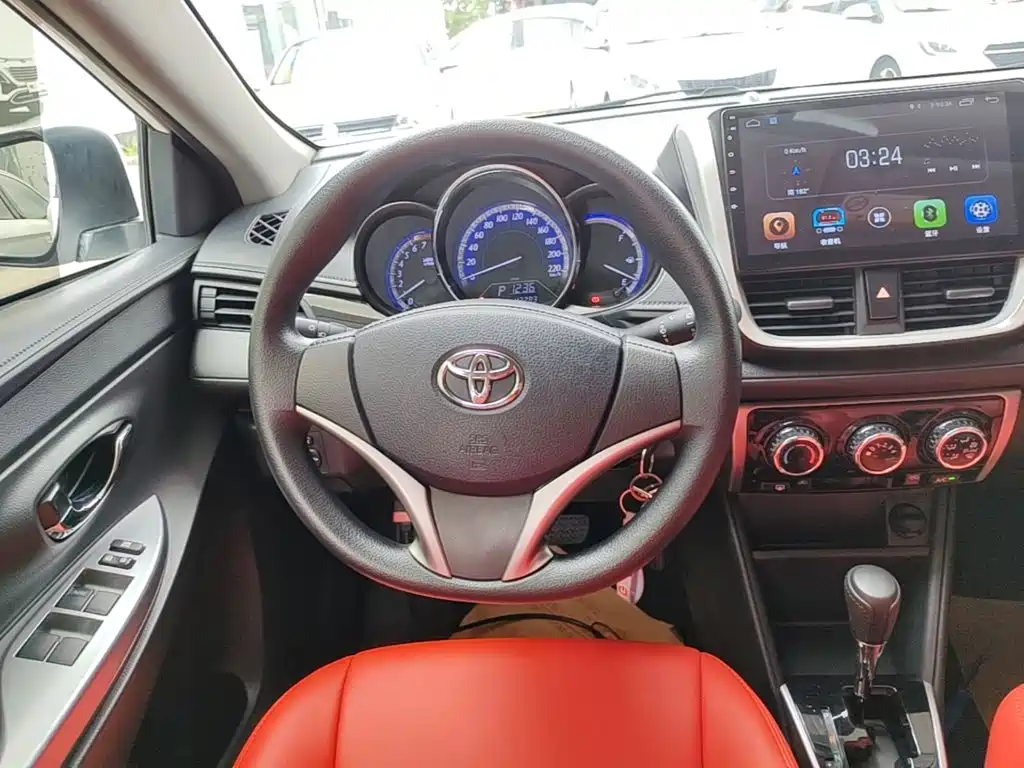 Toyota Yaris L 2018 — фото 11