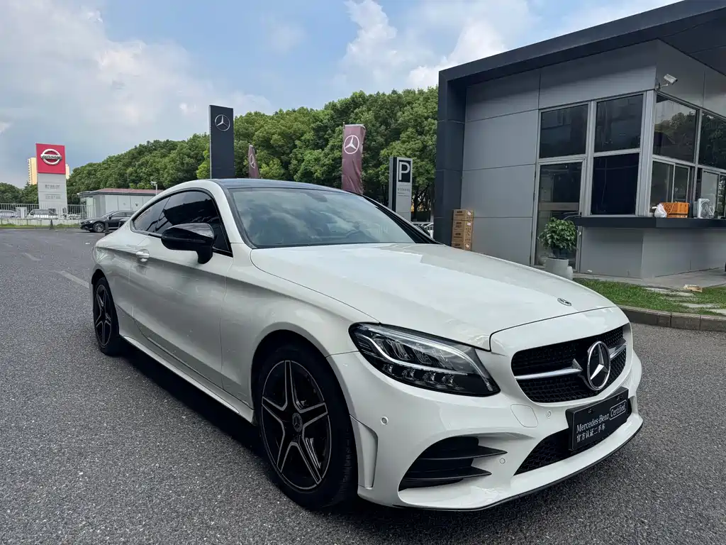 Mercedes-Benz C-Class 2023 — фото 3