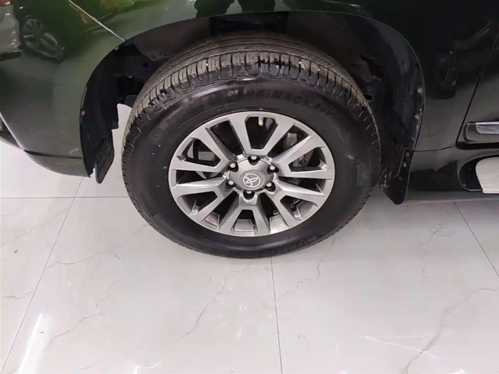 Toyota Prado 2017 — фото 23