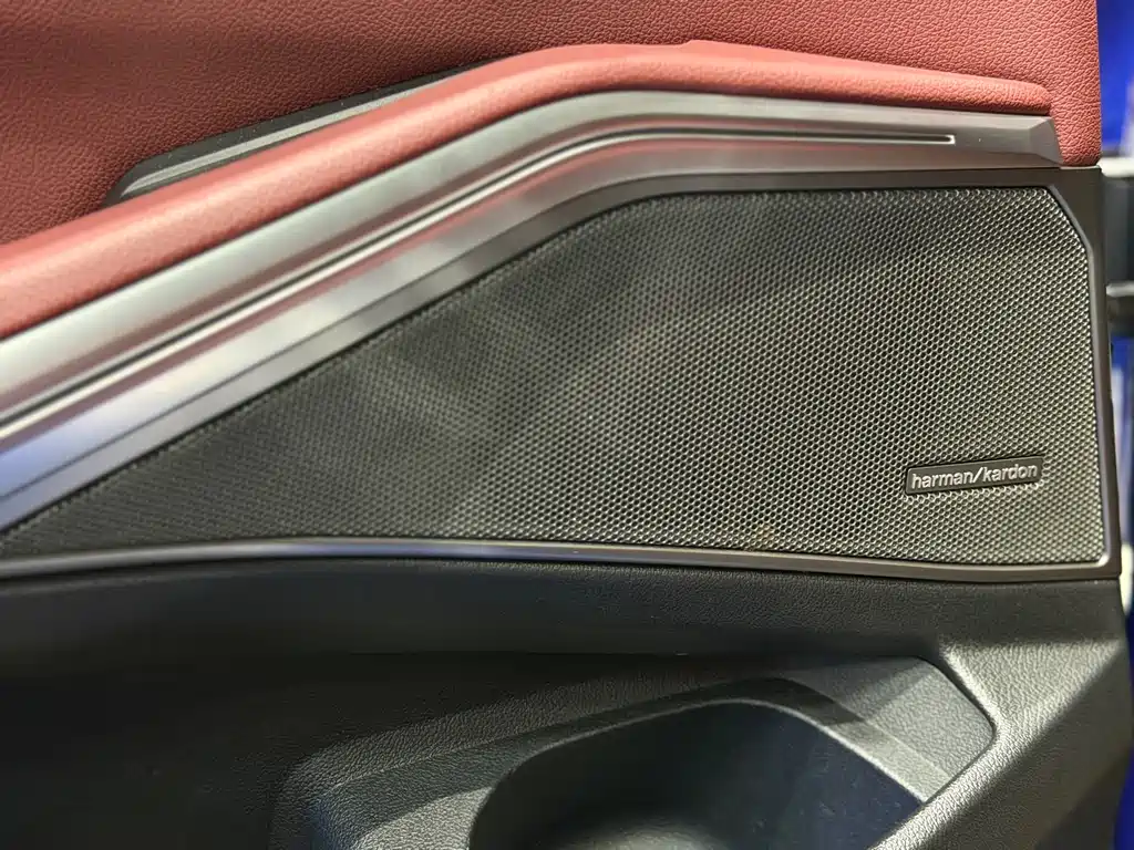 BMW 3 Series 2021 — фото 14
