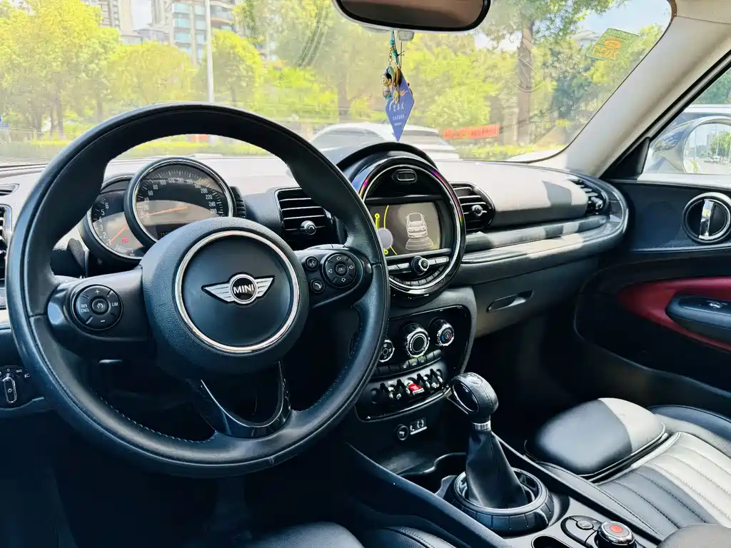 MINI Clubman 2017 — фото 10