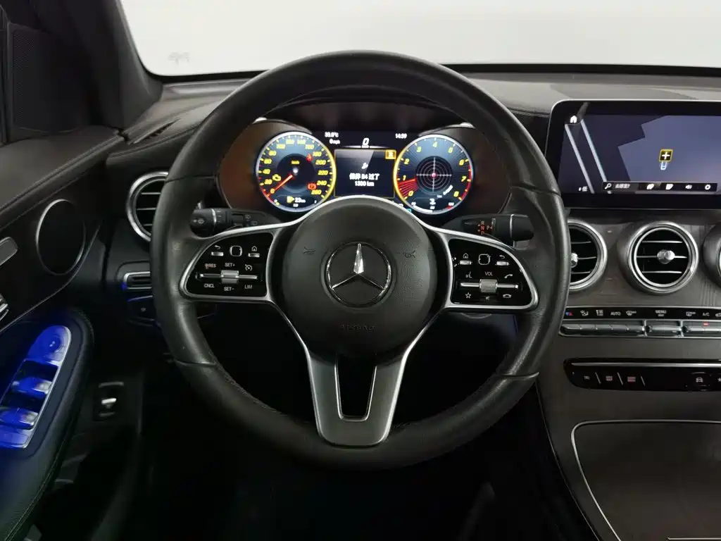 Mercedes-Benz GLC 2020 — фото 11