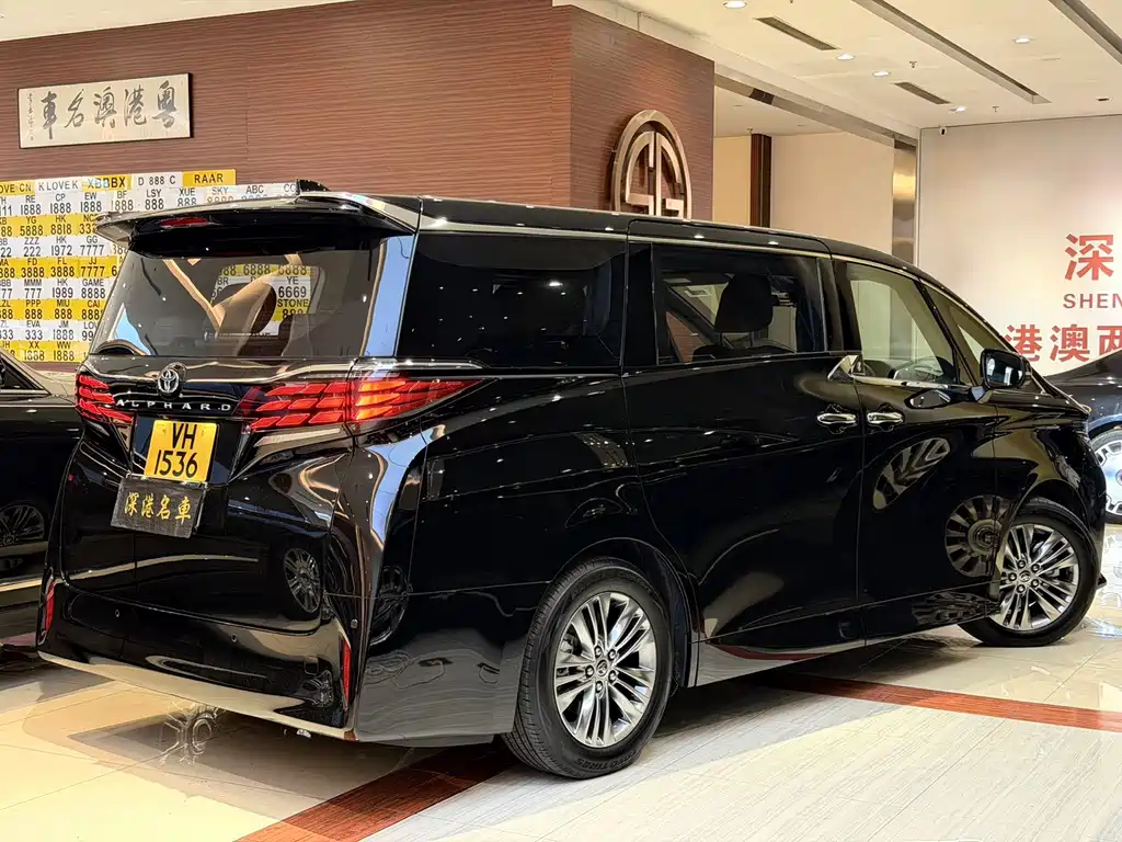 Toyota Alphard 2026 — фото 8