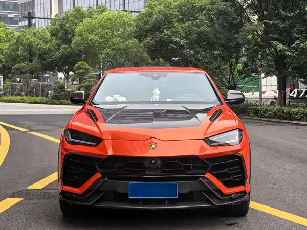 Lamborghini Urus 2021