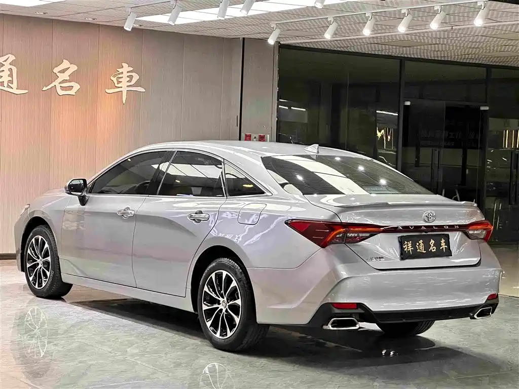 Toyota Avalon 2023 — фото 6