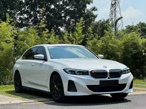 BMW i3 2024