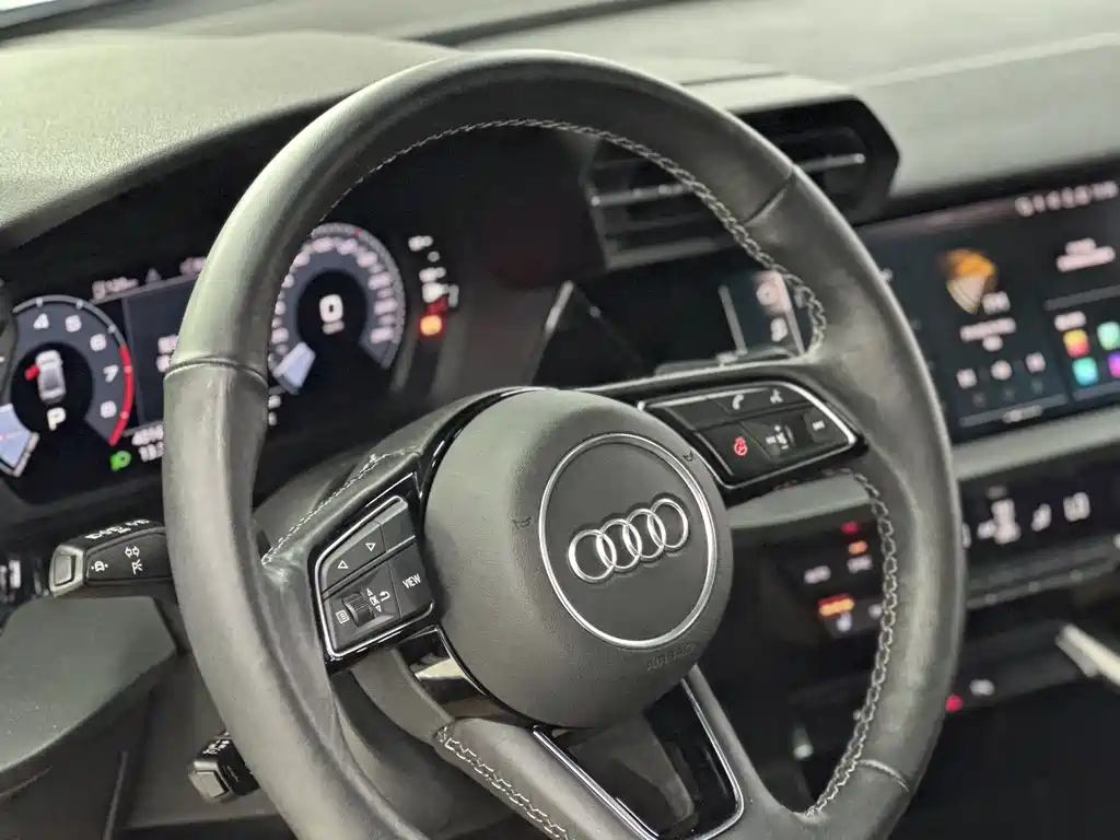 Audi A3 2023 — фото 27