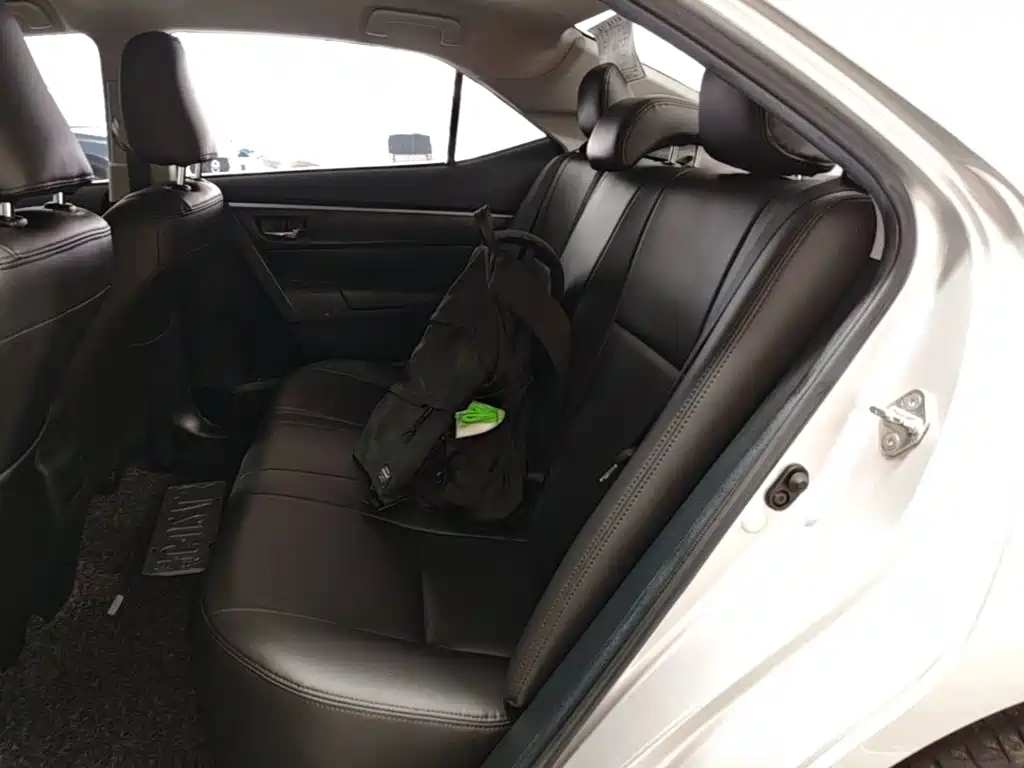 Toyota Corolla 2015 — фото 17
