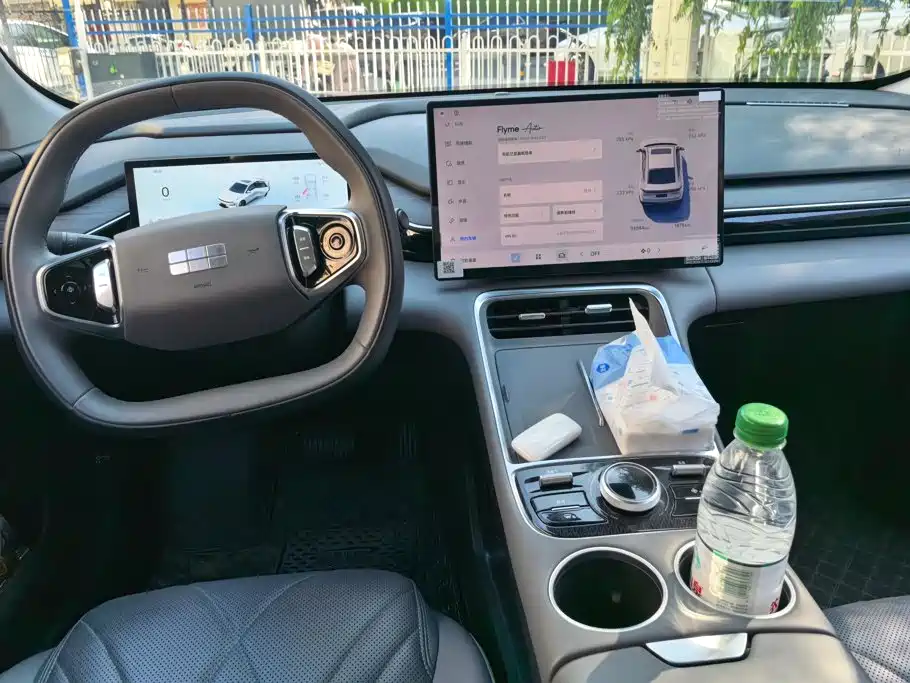 Geely Galaxy L6 2025 — фото 12