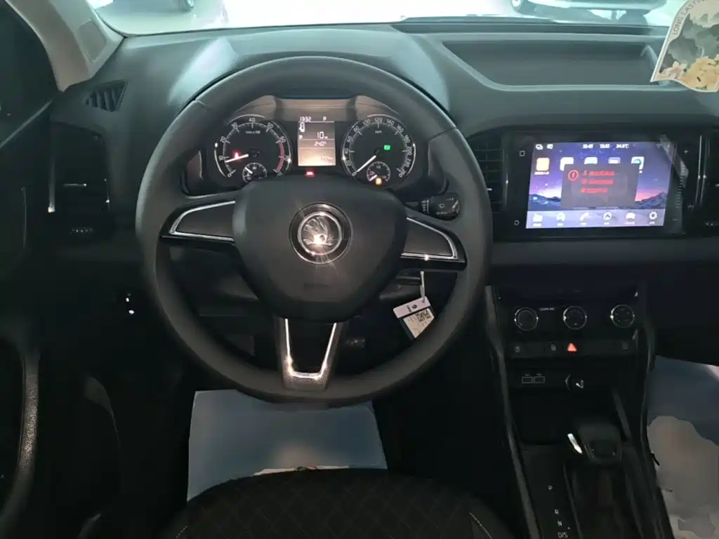 Skoda Karoq 2018 — фото 11
