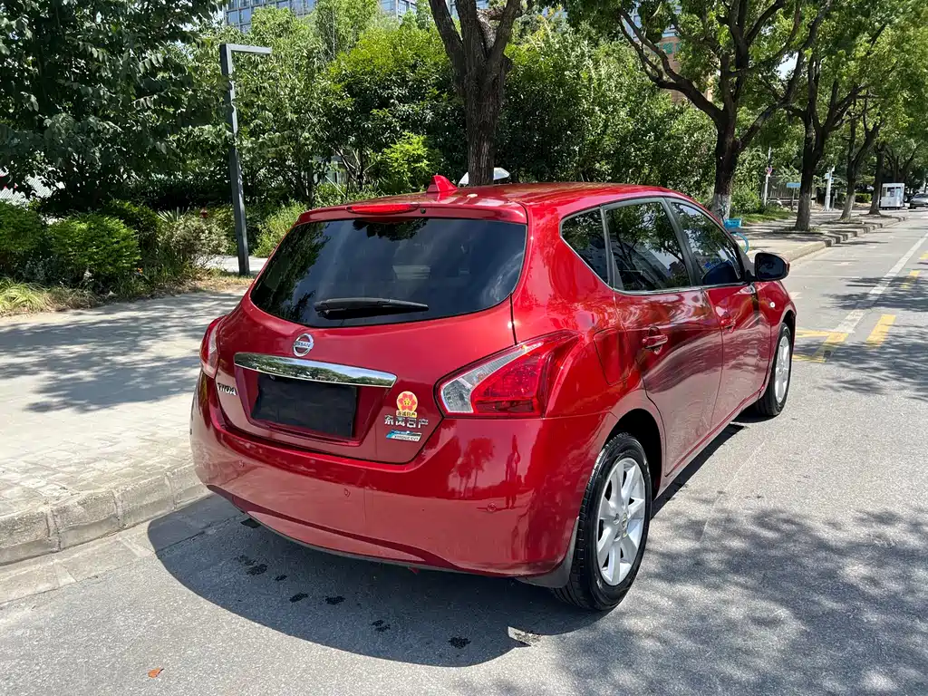 Nissan Tiida 2011