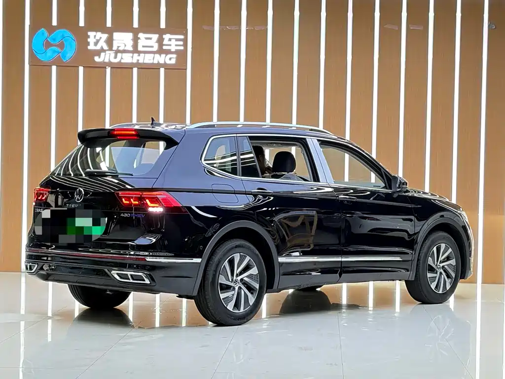 Volkswagen Tiguan L Plug-In Hybrid 2025 — фото 18