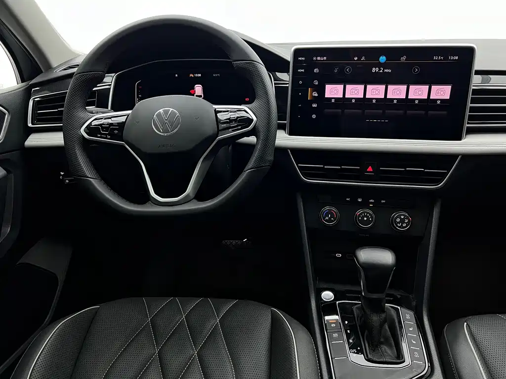 Volkswagen Tiguan L 2022 — фото 14