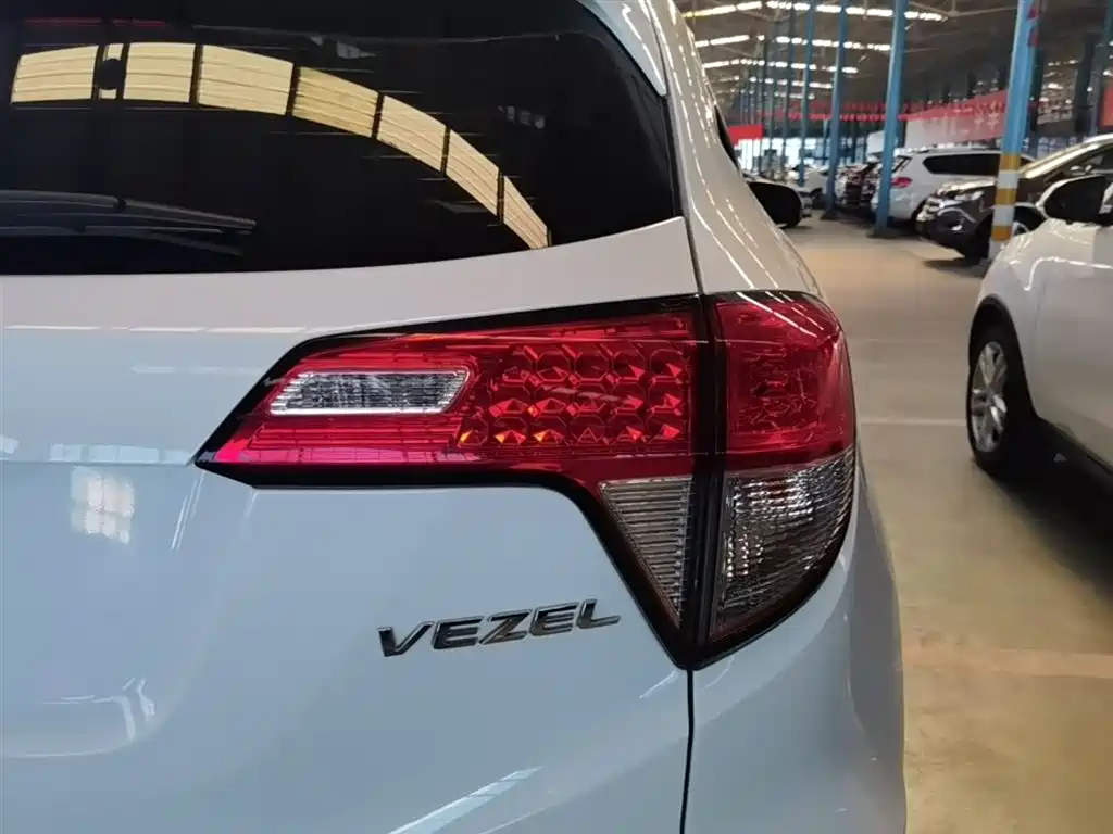 Honda Vezel 2021 — фото 8