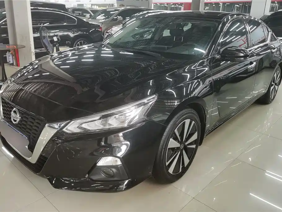 Nissan Teana 2023 — фото 1