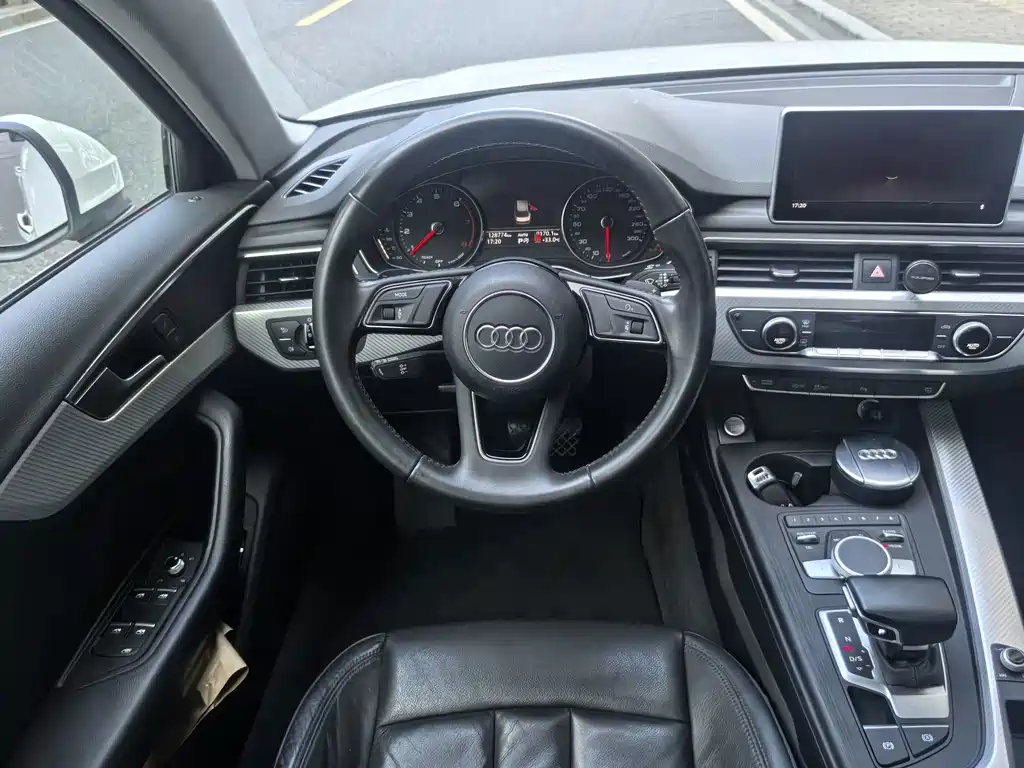 Audi A4L 2017 — фото 12