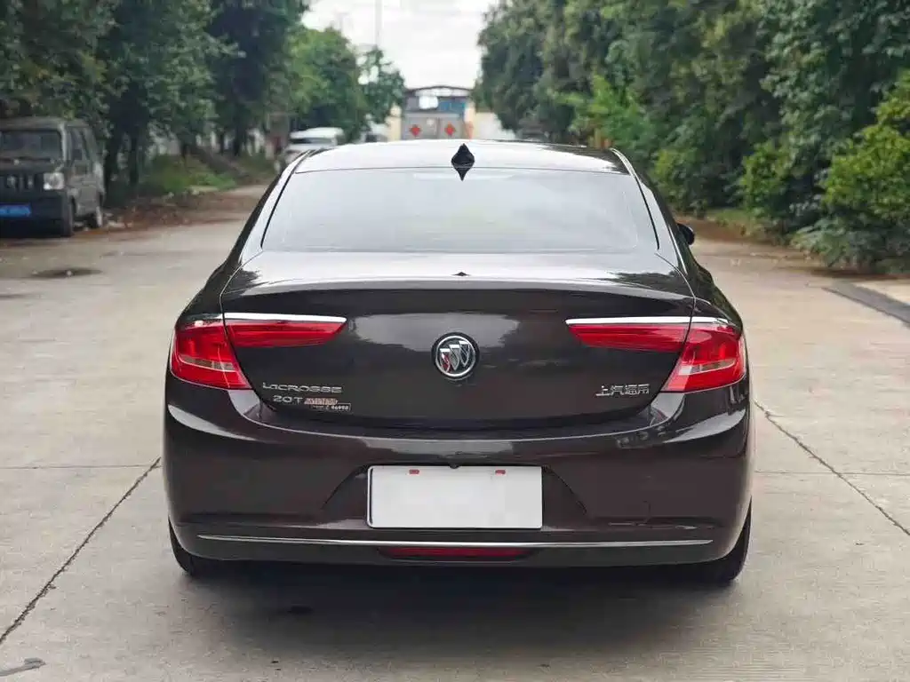Buick LaCrosse 2017 — фото 3