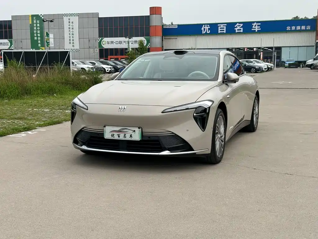 Buick Zhijing L7 2025 — фото 1