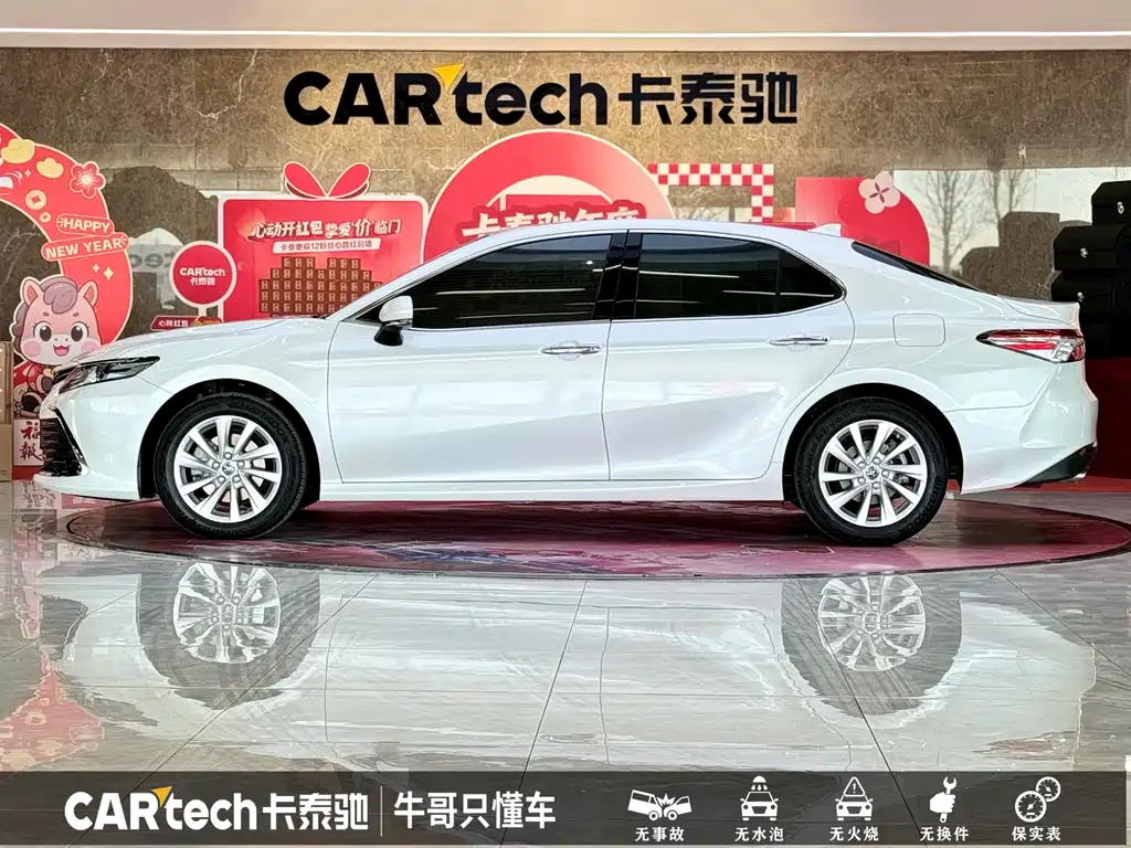 Toyota Camry 2022 — фото 24