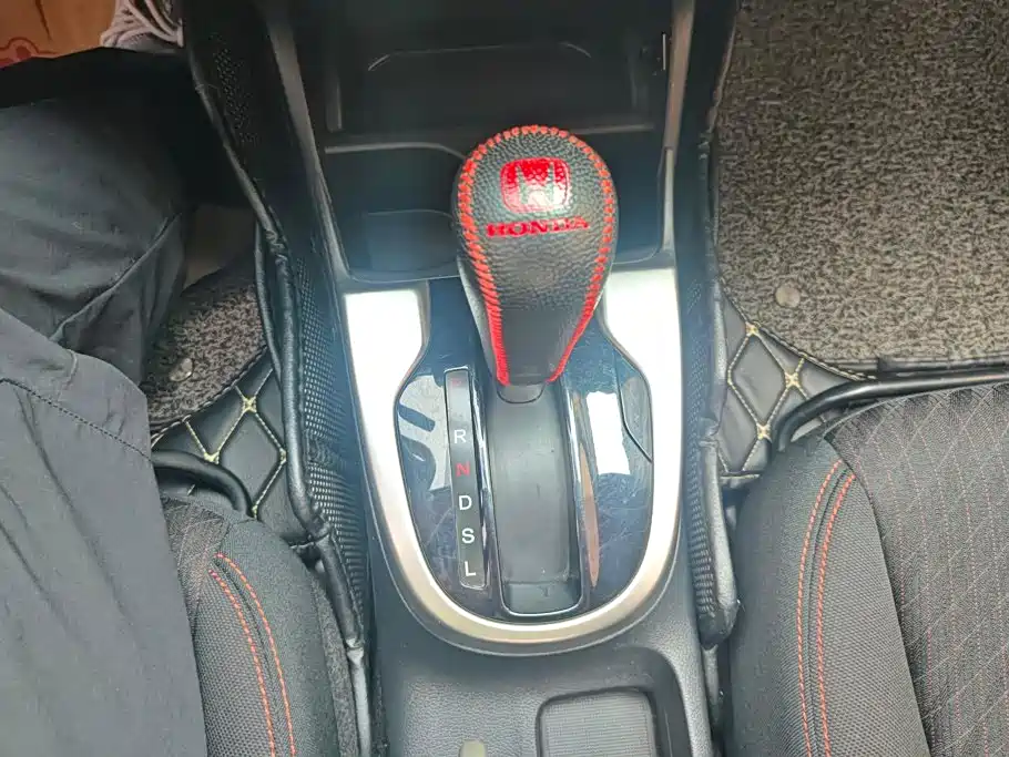 Honda Fit 2018 — фото 16