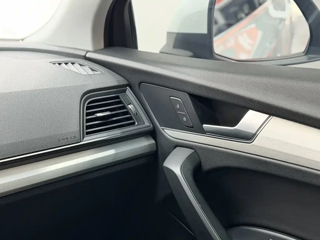 Audi Q5L 2019 — фото 13