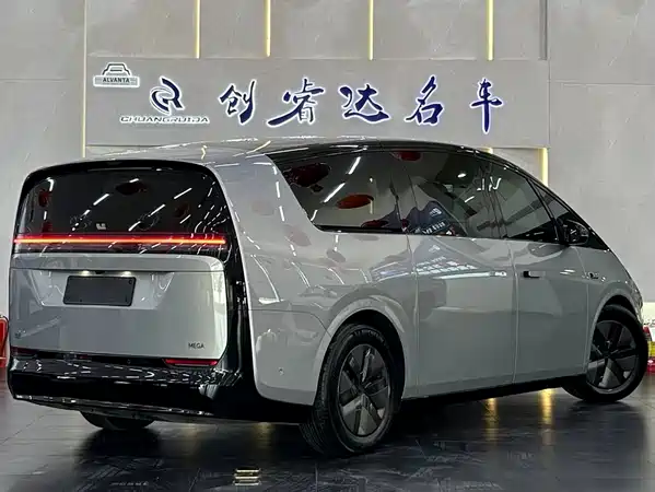 Li Auto MEGA 2025