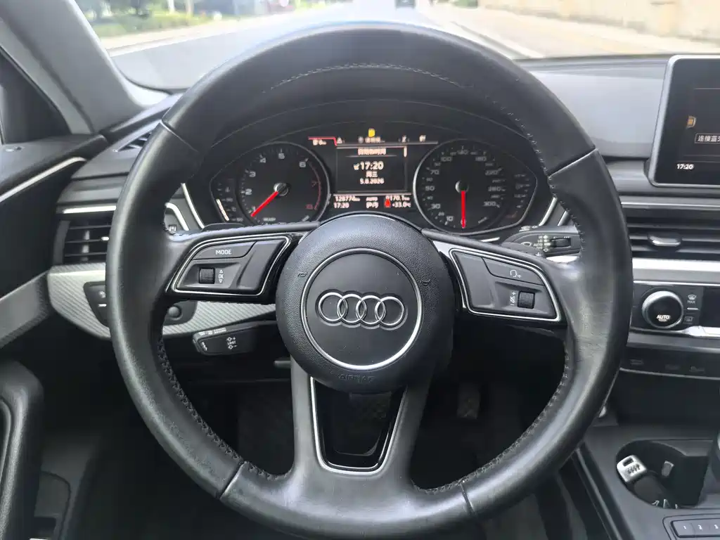 Audi A4L 2017 — фото 13
